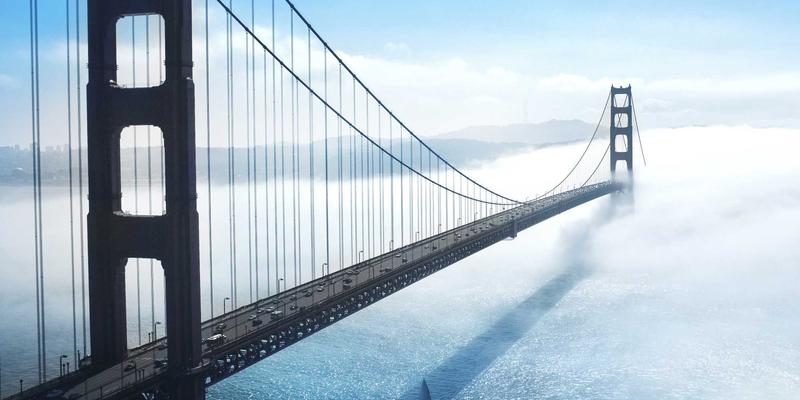 从人工到智能:昆山华丰电子厂生产线自动化升级的转型实践与效益分析